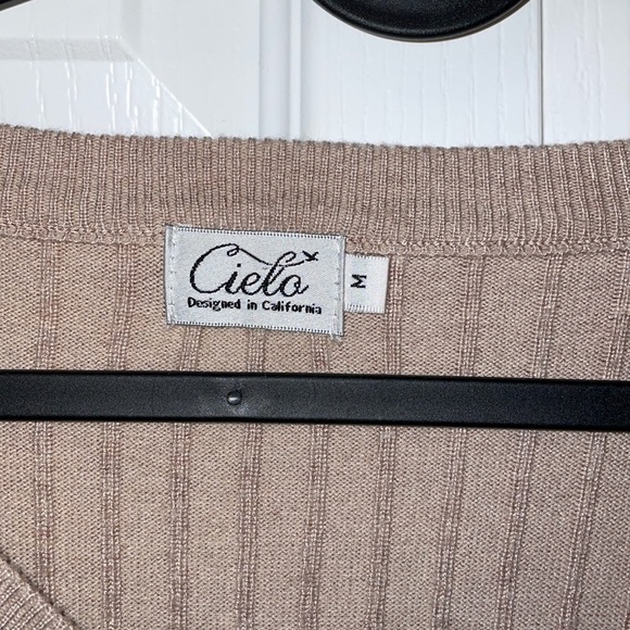 LIGHT BROWN V NECK CABLE KNIT SWEATER - Picture 2 of 5